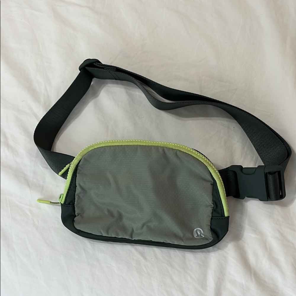 Lululemon Green Belt Bag Sporty Design